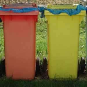 Pracownicy gospodarki komunalnej weryfikują „śmieciowe” deklaracje w gminie Sochocin